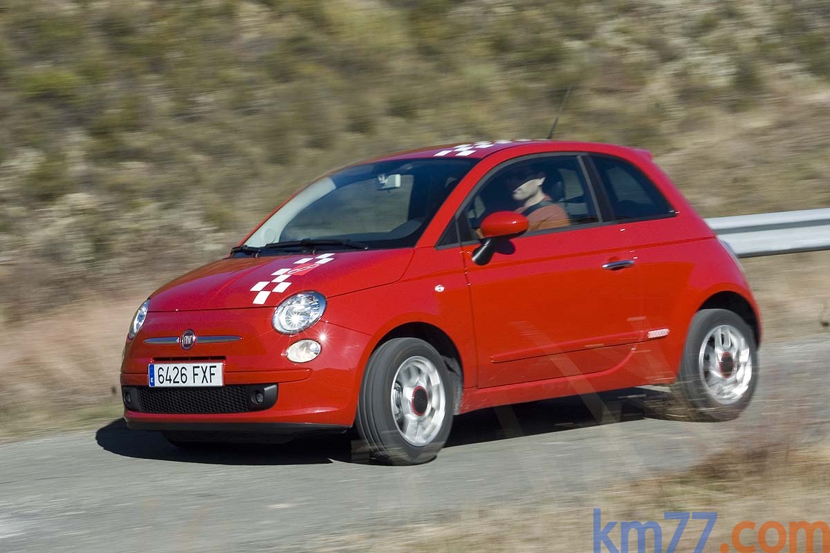 Fiat 500 1.3 16v Multijet 75 CV Sport (2013) Turismo Rojo pasodoble Exterior Lateral-Frontal 3 puertas