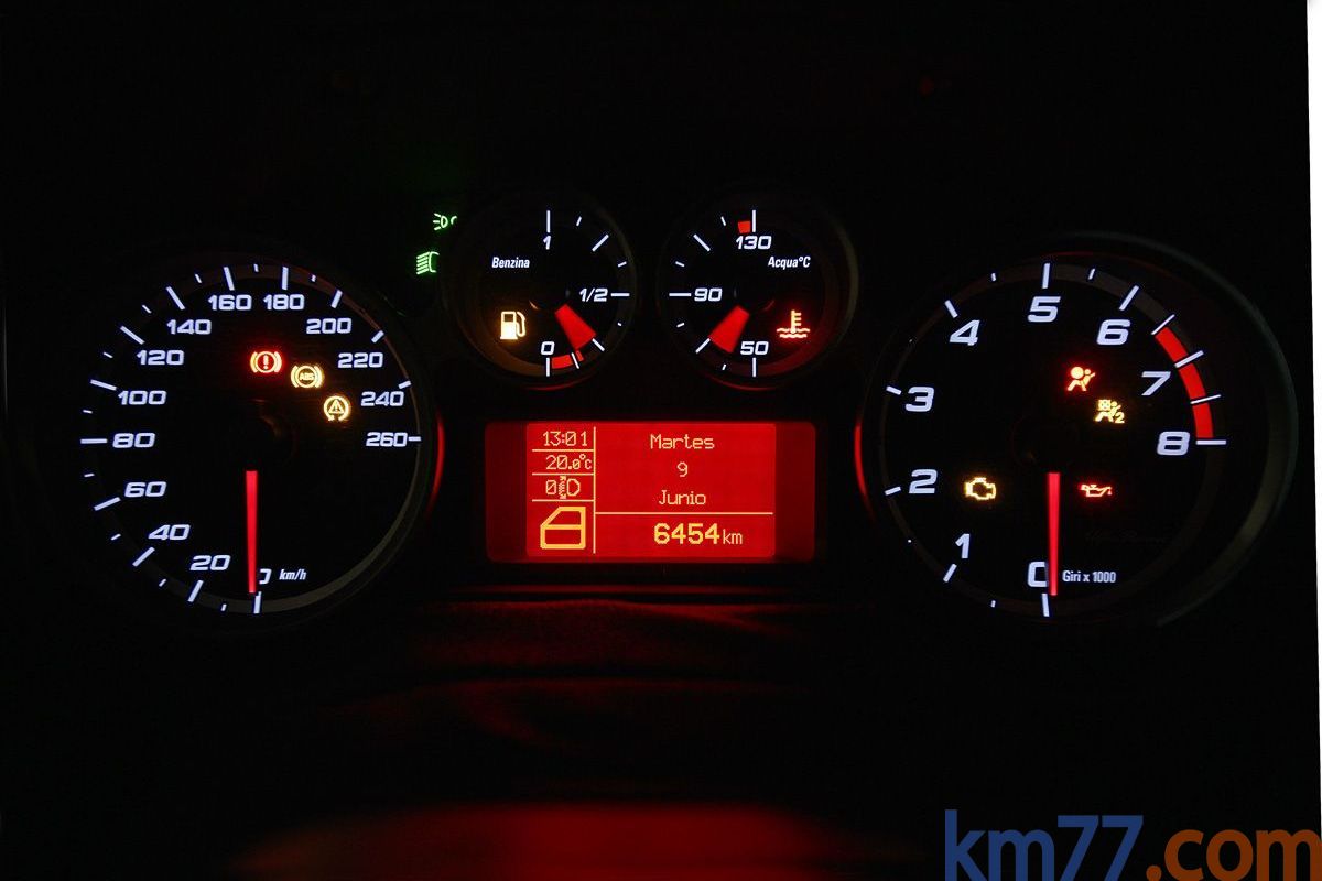 km77.com - Alfa Romeo MiTo 1.4 Turbo 120 CV Progression Turismo Blanco ...