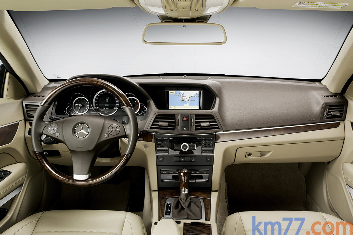 Mercedes-Benz Clase E Gama Clase E Cabrio Concepto ELEGANCE Descapotable Interior Salpicadero 2 puertas