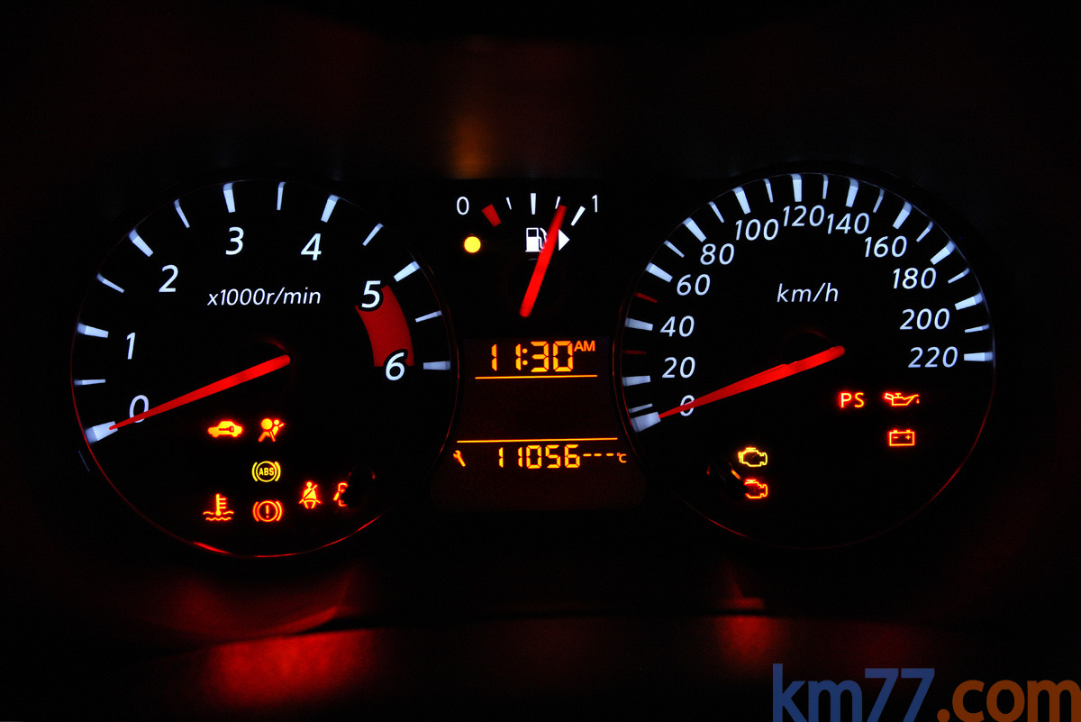 Nissan Note 1.5 dCi 103 CV Acenta Monovolumen Naranja Fusion Interior Cuadro de instrumentos 5 puertas