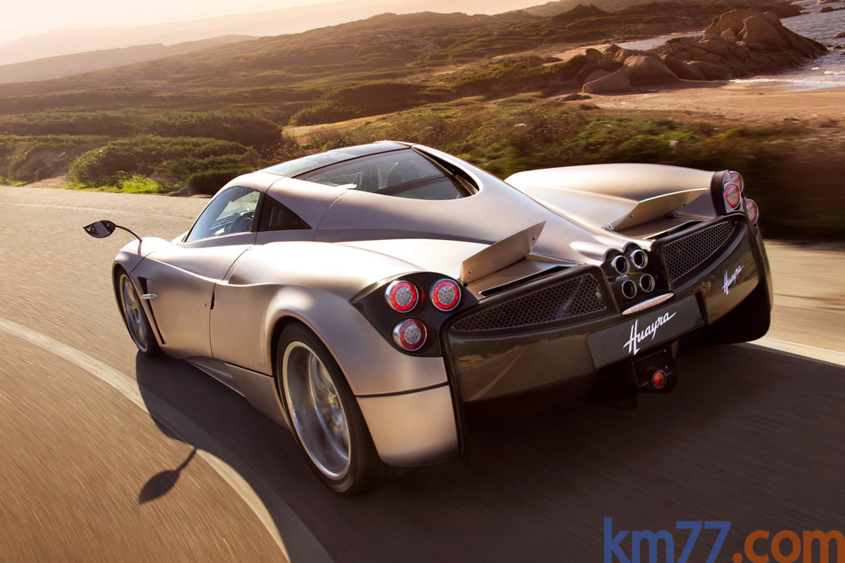 Pagani Huayra Coup&eacute; Exterior Posterior-Lateral 2 puertas