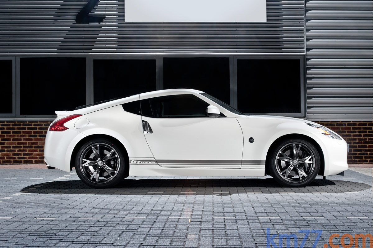 Nissan 370Z V6 3.7 328 CV GT-Edition (2011) GT-Edition (2011) Coup&eacute; Brillant White Exterior Lateral 3 puertas