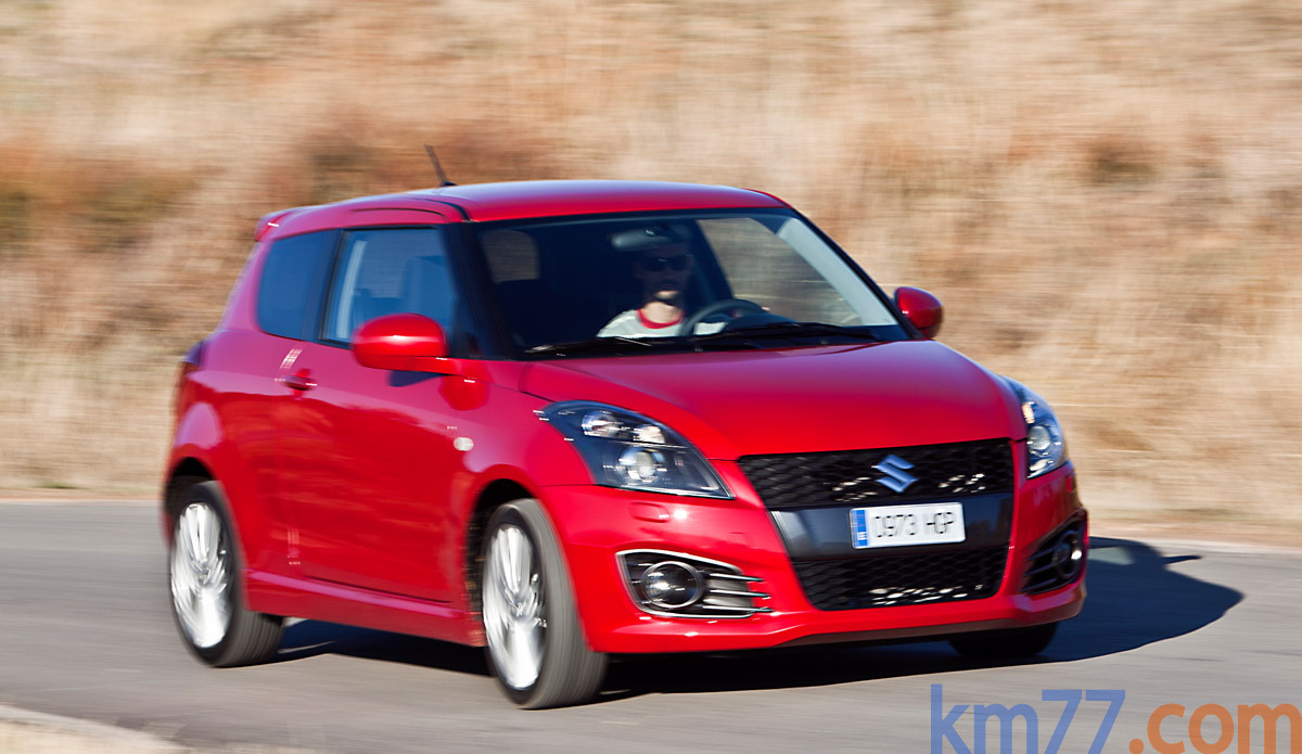 Suzuki Swift Sport Sport Turismo Rojo Ablace Perlado Exterior Lateral-Frontal 3 puertas