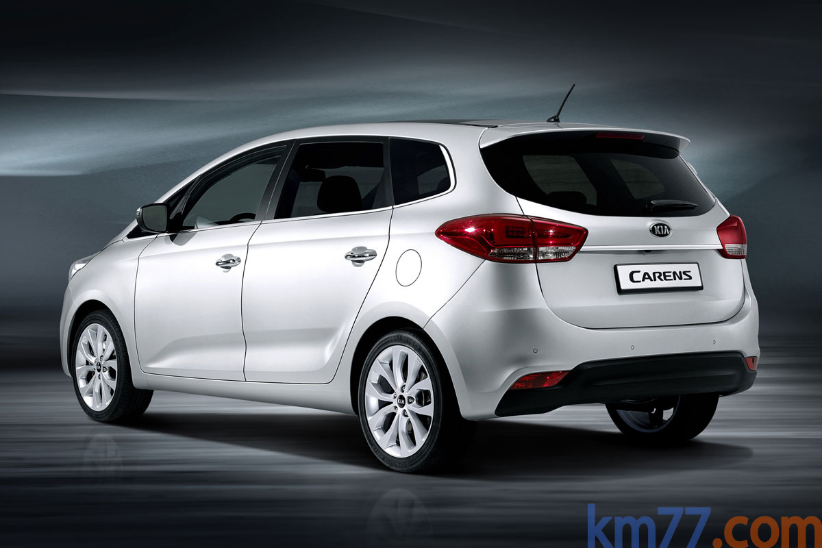 KIA Carens 1.7 CRDi 136 CV Gama Carens Monovolumen Schneeweiss Exterior Lateral-Posterior 5 puertas