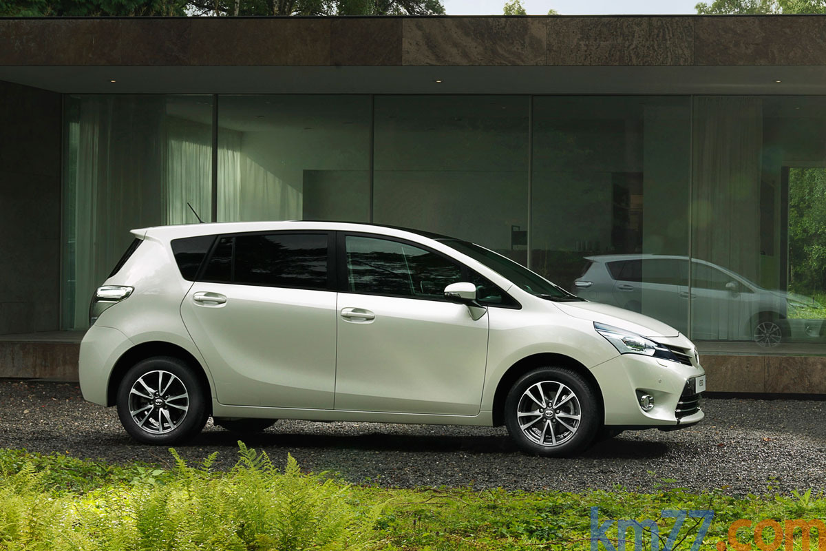 Toyota Verso Gama Verso Gama Verso Monovolumen Pearl White Exterior Lateral 5 puertas
