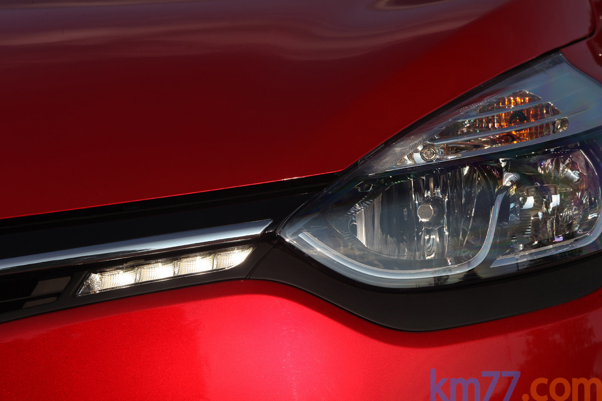 Renault Clio Energy dCi 90 S Gama Clio Turismo Flamme Red Exterior Faro 5 puertas