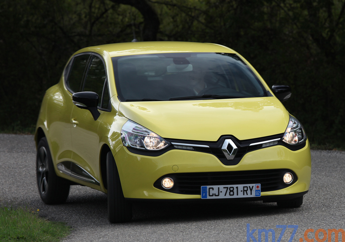 Renault Clio TCe 90 S Gama Clio Turismo Flash Yellow Exterior Lateral-Frontal 5 puertas
