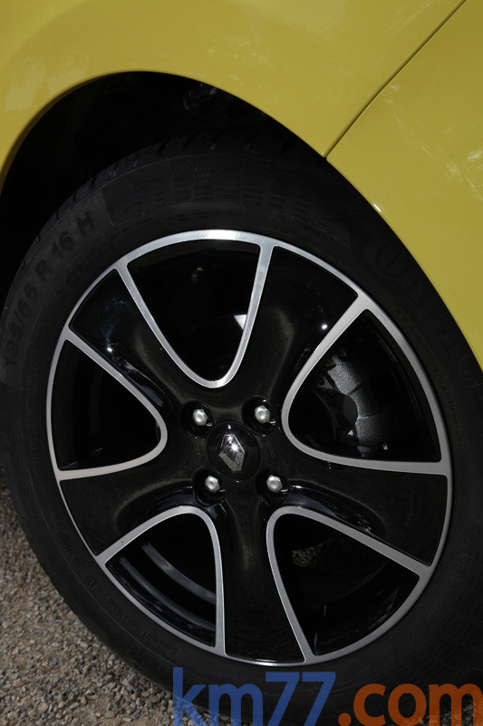 Renault Clio TCe 90 S Gama Clio Turismo Flash Yellow Exterior Llanta 5 puertas