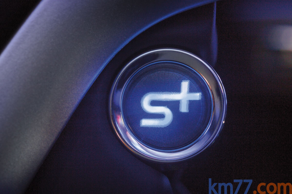 Honda CR-Z  1.5 i-VTEC IMA 137 CV Gama CR-Z Coup&eacute; Interior Bot&oacute;n de arranque 3 puertas