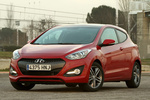 Hyundai i30 Gama i30 3p Tecno S Sky Turismo Cool Red Exterior Frontal-Lateral 3 puertas