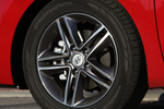 Hyundai i30 Gama i30 3p Tecno S Sky Turismo Cool Red Exterior Llanta 3 puertas