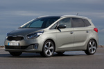 KIA Carens 1.7 CRDi 136 CV Gama Carens Monovolumen Brilliantsilber Metallic Exterior Frontal-Lateral 5 puertas