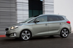 KIA Carens 1.7 CRDi 136 CV Gama Carens Monovolumen Brilliantsilber Metallic Exterior Frontal-Lateral 5 puertas