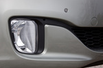 KIA Carens 1.7 CRDi 136 CV Gama Carens Monovolumen Brilliantsilber Metallic Exterior Faro antiniebla 5 puertas