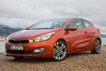 KIA cee'd 1.6 CRDi VGT 128 CV Gama pro_cee'd Turismo Exterior Frontal-Lateral 3 puertas
