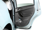 Citroën C3 BlueHDi 100 S Exclusive Turismo Interior Puerta 5 puertas