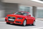 Audi A4 Gama A4 Berlina Gama A4 Berlina Turismo Rojo Brillante Exterior Frontal-Lateral 4 puertas