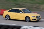 Audi A4 S4 3.0 TFSI quattro S tronic 7 vel. S4 Turismo Amarillo Imola Exterior Lateral-Frontal 4 puertas