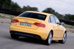 Audi A4 S4 3.0 TFSI quattro S tronic 7 vel. S4 Turismo Amarillo Imola Exterior Posterior-Lateral 4 puertas