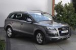 Audi Q7 4.2 TDI quattro tiptronic DPF Gama Q7 Todo terreno Gris cuarzo metalizado Exterior Lateral-Frontal 5 puertas