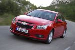 Chevrolet Cruze 1.8 141 CV LT Turismo Super Red Exterior Frontal-Lateral 4 puertas