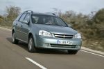 Chevrolet Nubira 1.6 16v CDX Turismo familiar Khaki Green  Exterior Frontal-Lateral 5 puertas