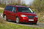 Chrysler Grand Voyager 2.8 CRD 163 CV Limited Monovolumen Rojo Infierno metalizado Exterior Lateral-Frontal 5 puertas