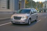 Chrysler Grand Voyager Gama Grand Voyager Limited Monovolumen Gris plata metalizado Exterior Frontal-Lateral 5 puertas