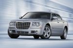 Chrysler 300C Gama 300C Turismo Gris plata metalizado Exterior Frontal-Lateral 4 puertas