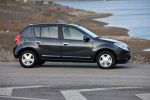 Dacia Sandero 1.6 90 CV Laureate Turismo Gris Cometa Exterior Lateral 5 puertas