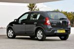 Dacia Sandero 1.6 90 CV Laureate Turismo Gris Cometa Exterior Lateral-Posterior 5 puertas