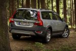 Volvo XC70 D5 AWD Gama XC70 2007 Turismo familiar Argenta Metalizado Exterior Posterior-Lateral 5 puertas