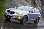 Volvo XC60 T6 AWD 305 CV Summum Todo terreno Plata Metalizado Exterior Frontal-Lateral 5 puertas