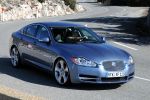 Jaguar XF 5.0 V8 Gama XF Turismo Spectrum blue Exterior Lateral-Frontal 4 puertas
