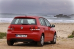 Volkswagen Golf San Vicente de la Barquera, Comillas y Cabez&oacute;n de la Sal (Cantabria) Sport Turismo Rojo Tornado Exterior Posterior-Lateral 5 puertas