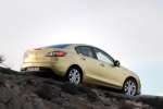 Mazda Mazda3 Gama Mazda3 SportSed&aacute;n Luxury Turismo Olympic Gold Metallic Exterior Posterior-Lateral 4 puertas