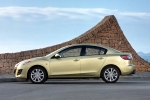 Mazda Mazda3 Gama Mazda3 SportSed&aacute;n Luxury Turismo Olympic Gold Metallic Exterior Lateral 4 puertas