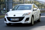 Mazda Mazda3 2.0 DISI 151 CV i-Stop Luxury Turismo Arctic White Solid Exterior Frontal-Lateral 5 puertas