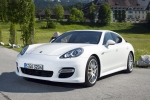 Porsche Panamera Panamera Turbo Panamera Turbo Turismo Blanco Carrara Exterior Frontal-Lateral 5 puertas