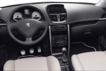 Peugeot 207 1.6 THP 150 CV Sport Descapotable Interior Salpicadero 2 puertas