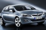 Opel Astra 1.6 Turbo 180 CV Gama Astra Turismo Plata Mineral Exterior Lateral-Frontal 5 puertas