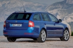 Skoda Octavia Combi RS 2.0 TDI CR DPF 170 CV DSG RS Turismo familiar Azul Race Metalizado Exterior Posterior-Lateral 5 puertas