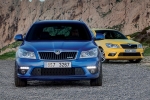 Skoda Octavia Combi RS 2.0 TDI CR DPF 170 CV DSG RS Turismo familiar Azul Race Metalizado Exterior Frontal 5 puertas