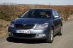 Skoda Octavia 1.9 TDI 105 CV DSG Trend Turismo Verde &aacute;rtico Exterior Frontal-Lateral 5 puertas