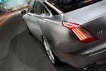 Jaguar XJ Gama XJ Gama XJ Turismo Lunar grey Exterior Posterior-Lateral 4 puertas