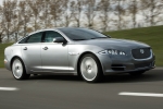 Jaguar XJ Gama XJ Gama XJ Turismo Lunar grey Exterior Lateral-Frontal 4 puertas