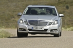 Mercedes-Benz Clase E E 220 CDI BlueEFFICIENCY Aut. ELEGANCE Turismo Plata Iridio Exterior Frontal-Lateral 4 puertas