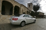 Mercedes-Benz Clase E E 220 CDI BlueEFFICIENCY Aut. ELEGANCE Turismo Plata Iridio Exterior Posterior-Lateral 4 puertas