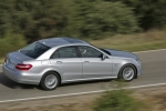 Mercedes-Benz Clase E E 220 CDI BlueEFFICIENCY Aut. ELEGANCE Turismo Plata Iridio Exterior Cenital-Lateral-Posterior 4 puertas