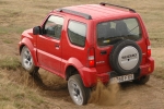 Suzuki Jimny 1.5L DDiS 86 CV (2008) JLX Techo met&aacute;lico (2008) Todo terreno Rojo Brillante Exterior Lateral-Posterior 3 puertas